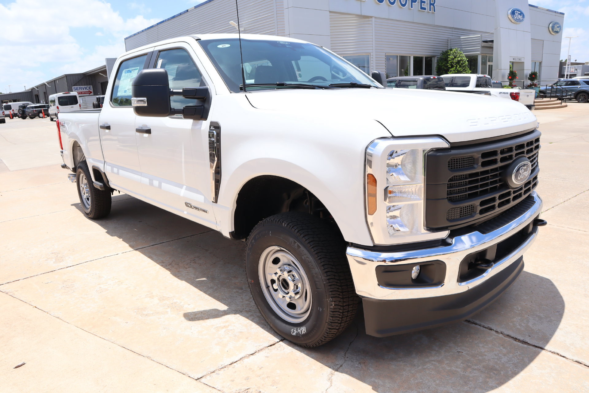 New 2026 Ford F250 XL w/ FX4 Off-Road Package AWD/4WD image 1