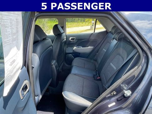 Used 2023 Hyundai Venue Limited w/ Cargo Package FWD image 15