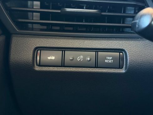 Certified 2025 Nissan Altima 2.5 SV FWD image 25