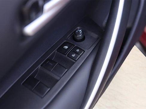 Used 2024 Toyota Corolla SE image 25