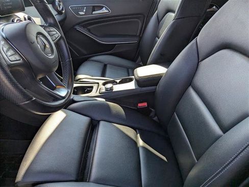 Used 2020 Mercedes-Benz GLA 250 4MATIC image 24