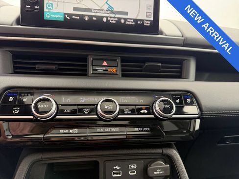 Used 2025 Honda Pilot Elite image 27