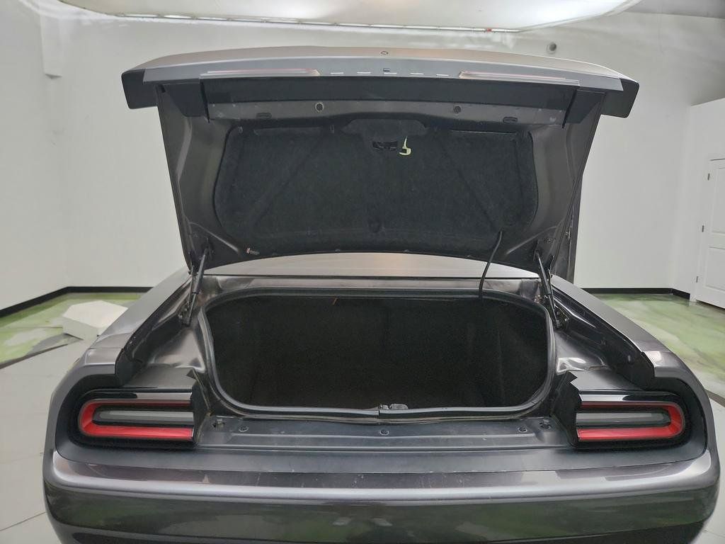 Used 2020 Dodge Challenger SXT RWD image 39