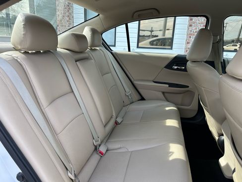 Used 2014 Honda Accord LX image 28