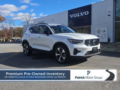 Used 2025 Volvo XC40 B5 Plus w/ Protection Package Premier