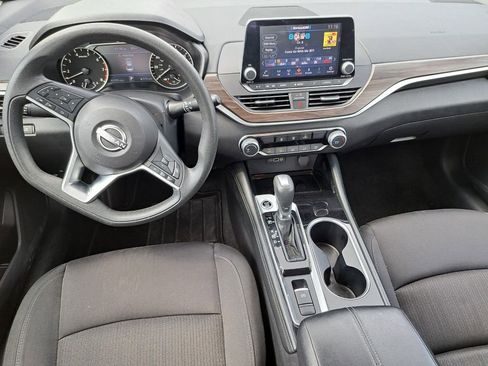Used 2023 Nissan Altima 2.5 SV AWD/4WD image 19