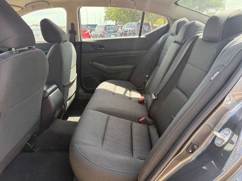 Used 2025 Nissan Altima 2.5 SV FWD image 27