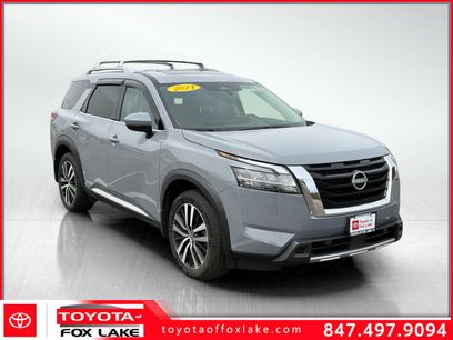 Used 2024 Nissan Pathfinder Platinum w/ Cargo Package