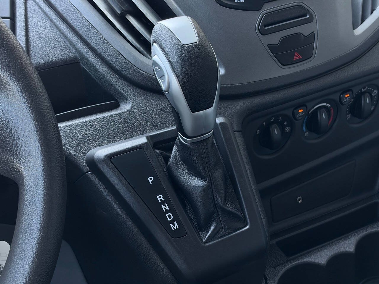 Used 2017 Ford Transit 150 XL RWD image 21