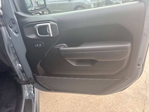 Certified 2025 Jeep Wrangler Unlimited Sport image 13