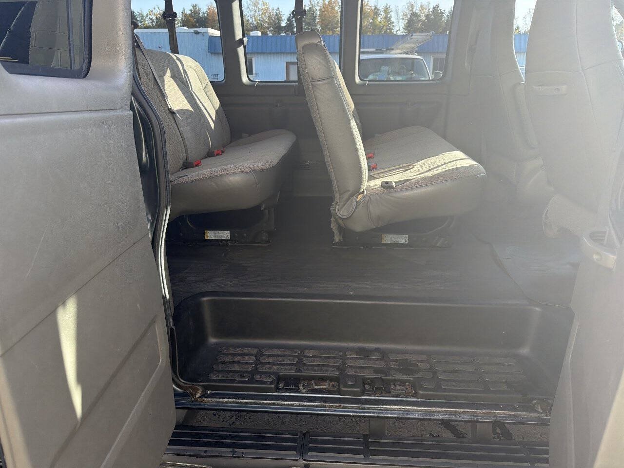 Used 2019 Chevrolet Express 2500 LT w/ LT Preferred Equipment Group RWD image 8