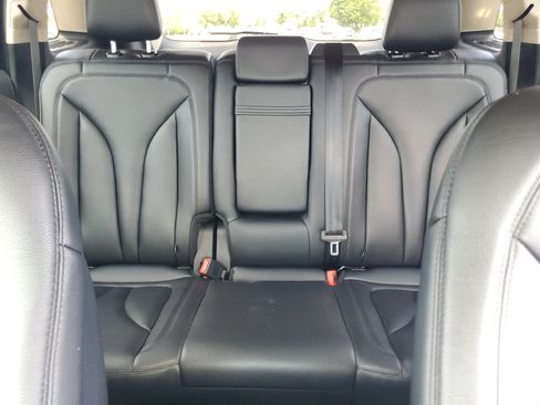 Used 2023 Lincoln Nautilus AWD w/ Premium Package image 19