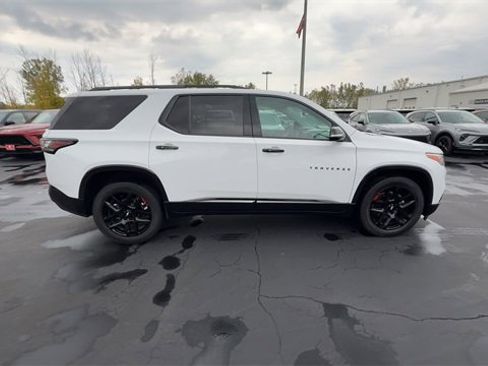 Certified 2020 Chevrolet Traverse Premier w/ Redline Edition image 9
