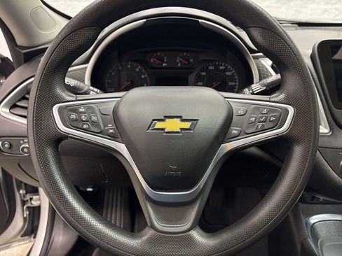 Used 2022 Chevrolet Malibu LT image 25