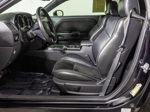 Used 2009 Dodge Challenger SRT8 w/ SRT Option Group II image 25