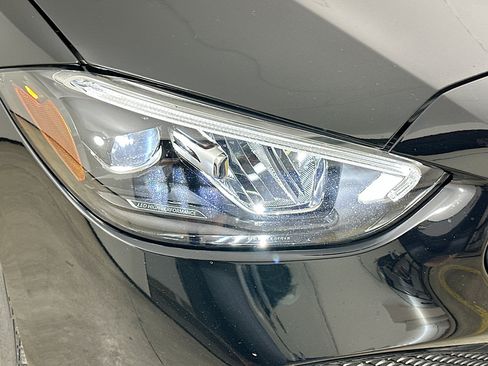 Certified 2022 Mercedes-Benz C 300 4MATIC Sedan image 38