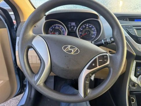 Used 2012 Hyundai Elantra GLS FWD image 13