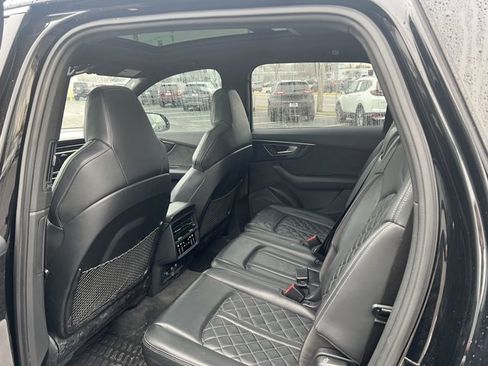 Used 2020 Audi SQ7 Premium Plus w/ Driver Assistance Package image 7