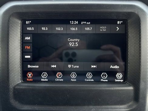 Used 2023 Jeep Wrangler Willys image 17