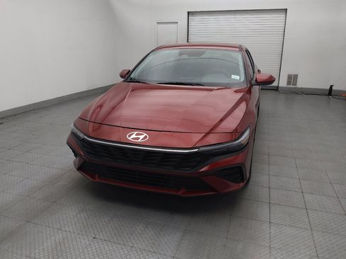 Used 2025 Hyundai Elantra SE FWD image 15