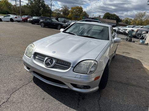 Used 2004 Mercedes-Benz SLK 32 AMG w/ Lighting Pkg image 12