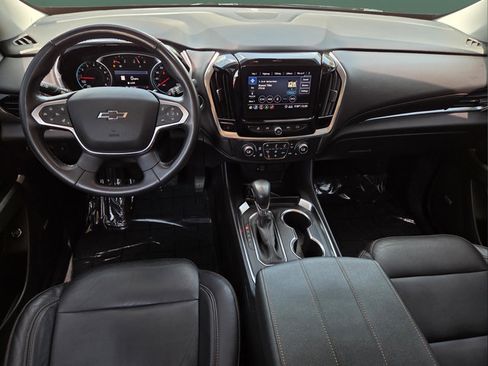 Used 2021 Chevrolet Traverse RS FWD image 9