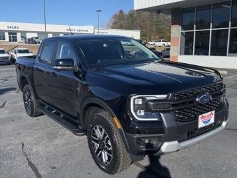 New 2025 Ford Ranger Lariat w/ FX4 Off-Road Package image 3