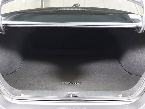 Used 2023 Nissan Sentra SV image 18