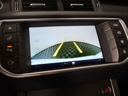 Used 2019 Land Rover Range Rover Evoque SE Premium image 44