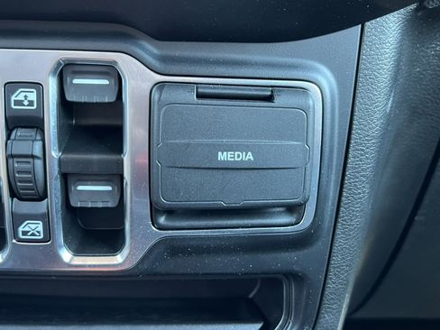 Used 2022 Jeep Wrangler Unlimited Sport S image 28