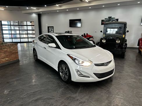 Used 2016 Hyundai Elantra Limited w/ Option Group 04 image 3