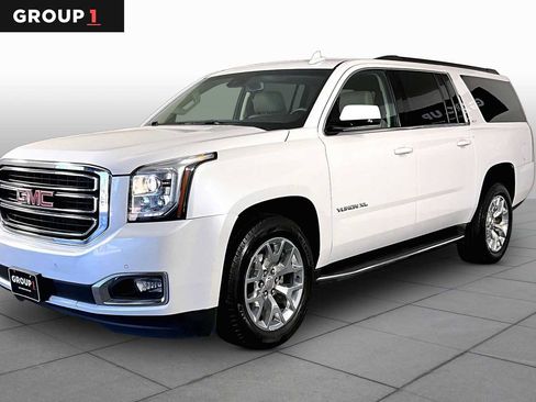 Used 2017 GMC Yukon XL SLT w/ Open Road Package RWD image 1