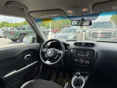 Used 2019 Kia Soul FWD image 19
