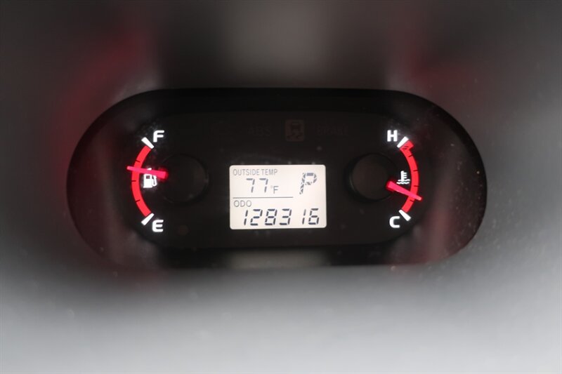 Used 2010 Toyota Matrix w/ PWR Pkg FWD image 17