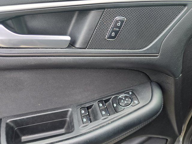 Used 2017 Ford Edge SE AWD/4WD image 15