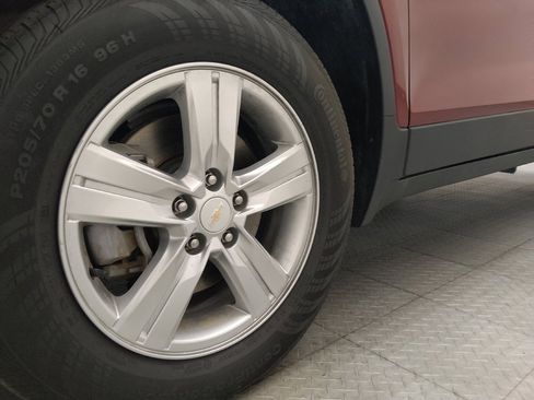 Used 2021 Chevrolet Trax LT AWD/4WD image 31