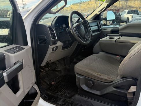 Used 2018 Ford F250 XLT w/ FX4 Off-Road Package image 9