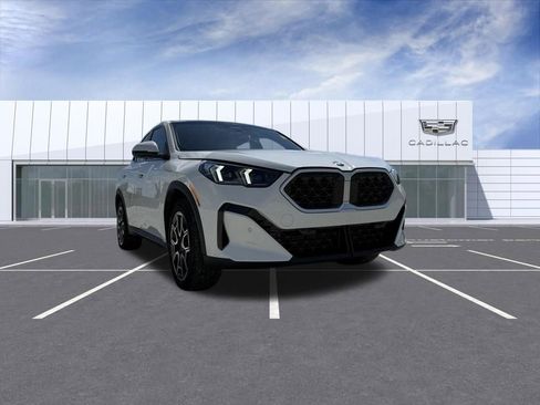 Used 2025 BMW X2 xDrive28i AWD/4WD image 8