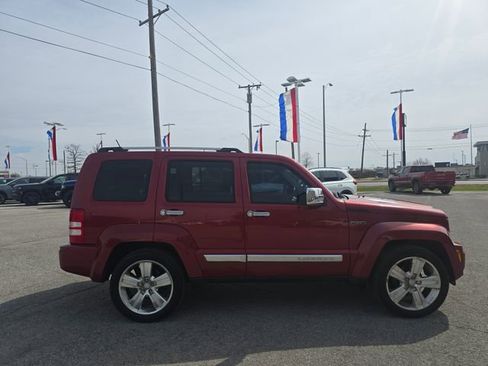 Used 2012 Jeep Liberty Limited Jet w/ Comfort/Convenience Group image 4