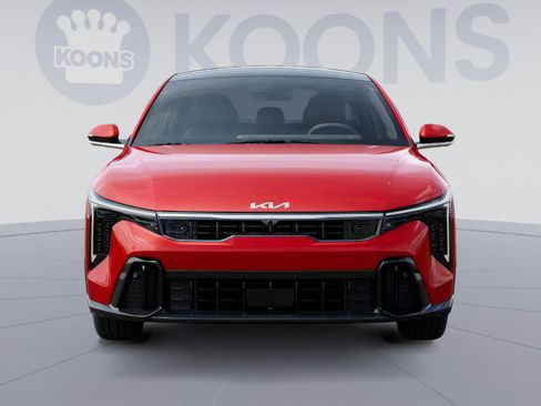 New 2025 Kia K4 GT-Line Turbo image 2