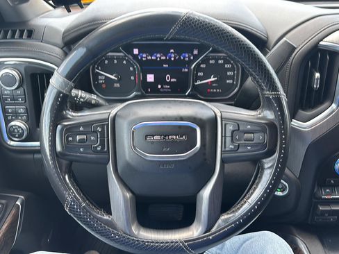 Used 2019 GMC Sierra 1500 Denali w/ Technology Package AWD/4WD image 10