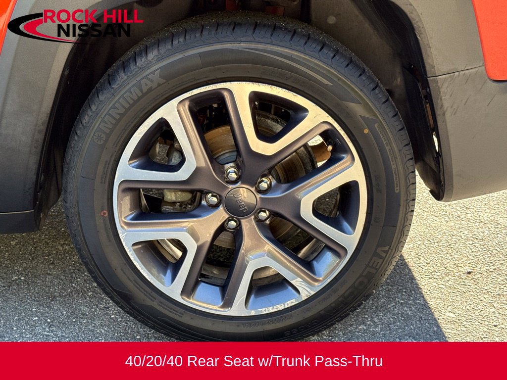 Used 2015 Jeep Renegade Latitude w/ Popular Equipment Group FWD image 11