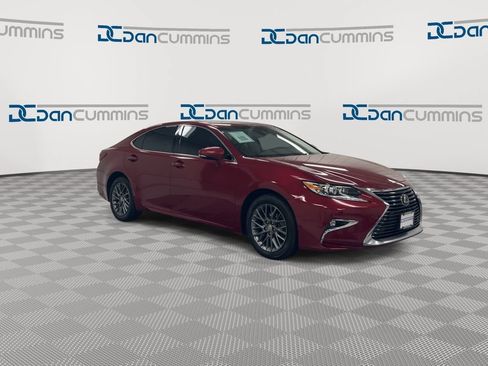 Used 2018 Lexus ES 350 w/ Navigation System Package FWD image 2