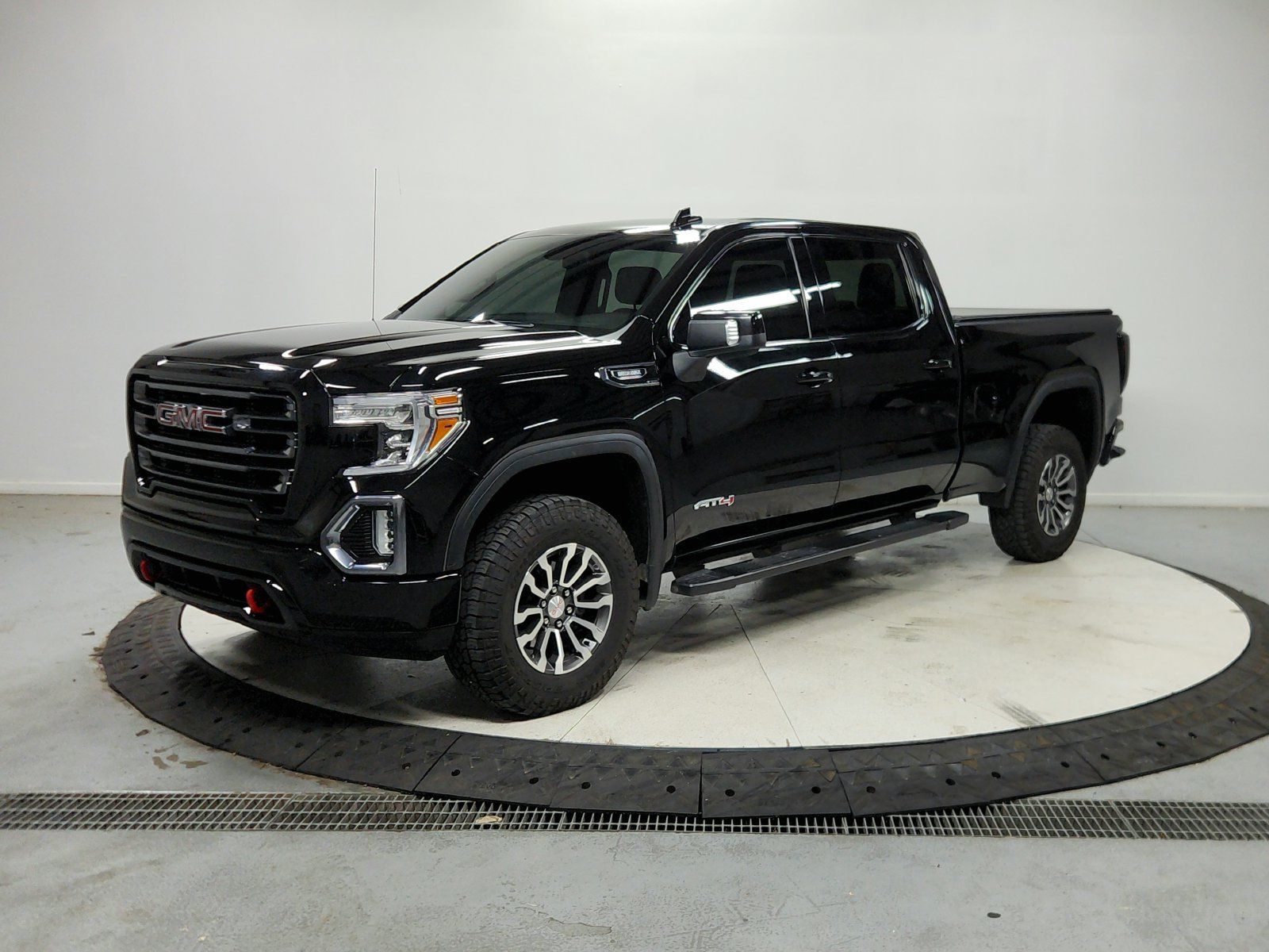 Used 2020 GMC Sierra 1500 AT4 AWD/4WD image 4