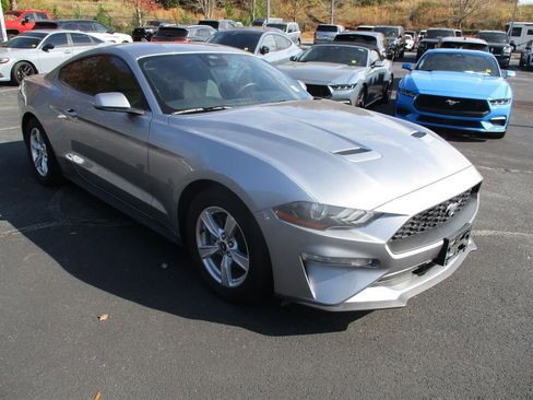 Used 2022 Ford Mustang Coupe image 2