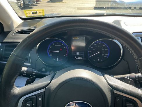 Used 2017 Subaru Outback 2.5i Premium AWD/4WD image 30