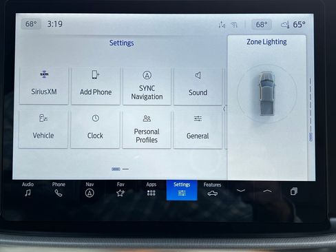 New 2025 Ford F150 Lariat w/ Equipment Group 502A High image 31