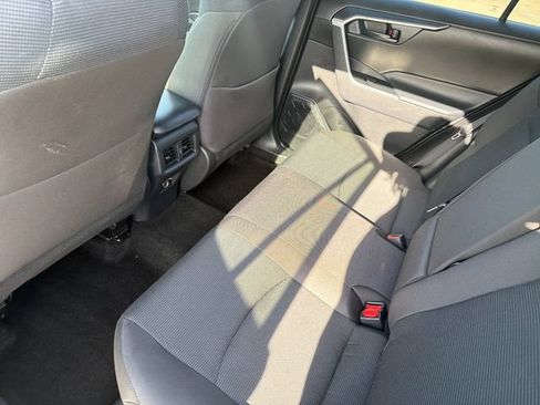 Used 2025 Toyota RAV4 LE AWD/4WD image 10