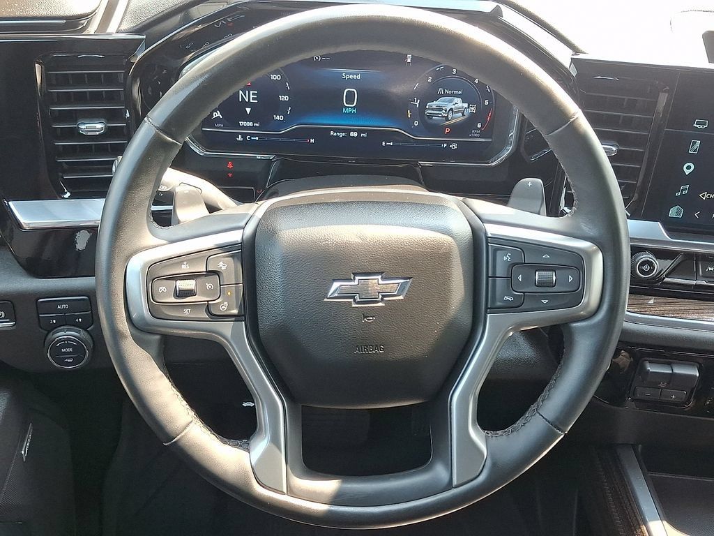 Used 2025 Chevrolet Silverado 1500 RST w/ Convenience Package II AWD/4WD image 13