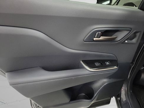 Certified 2024 Toyota Crown Platinum image 10